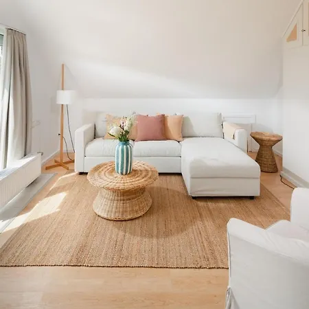Haus Janus 1 - 2 *