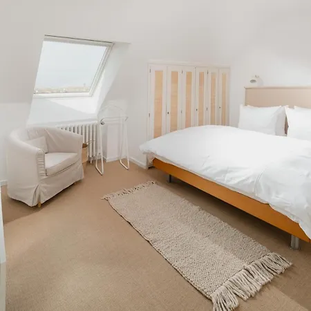 Haus Janus 1 - 2 *