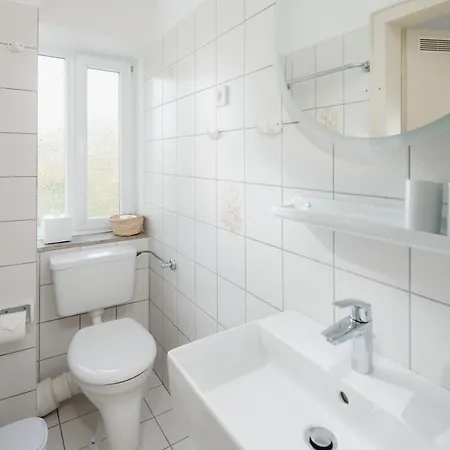 Haus Janus 1 - 2 *